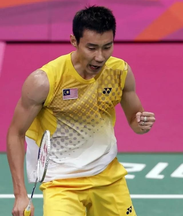 马来西亚羽毛球队鏖战泰国羽毛球队,李宗伟制霸全场的简单介绍 马来西亚羽毛球队鏖战泰国羽毛球队,李宗伟制霸全场的简单介绍