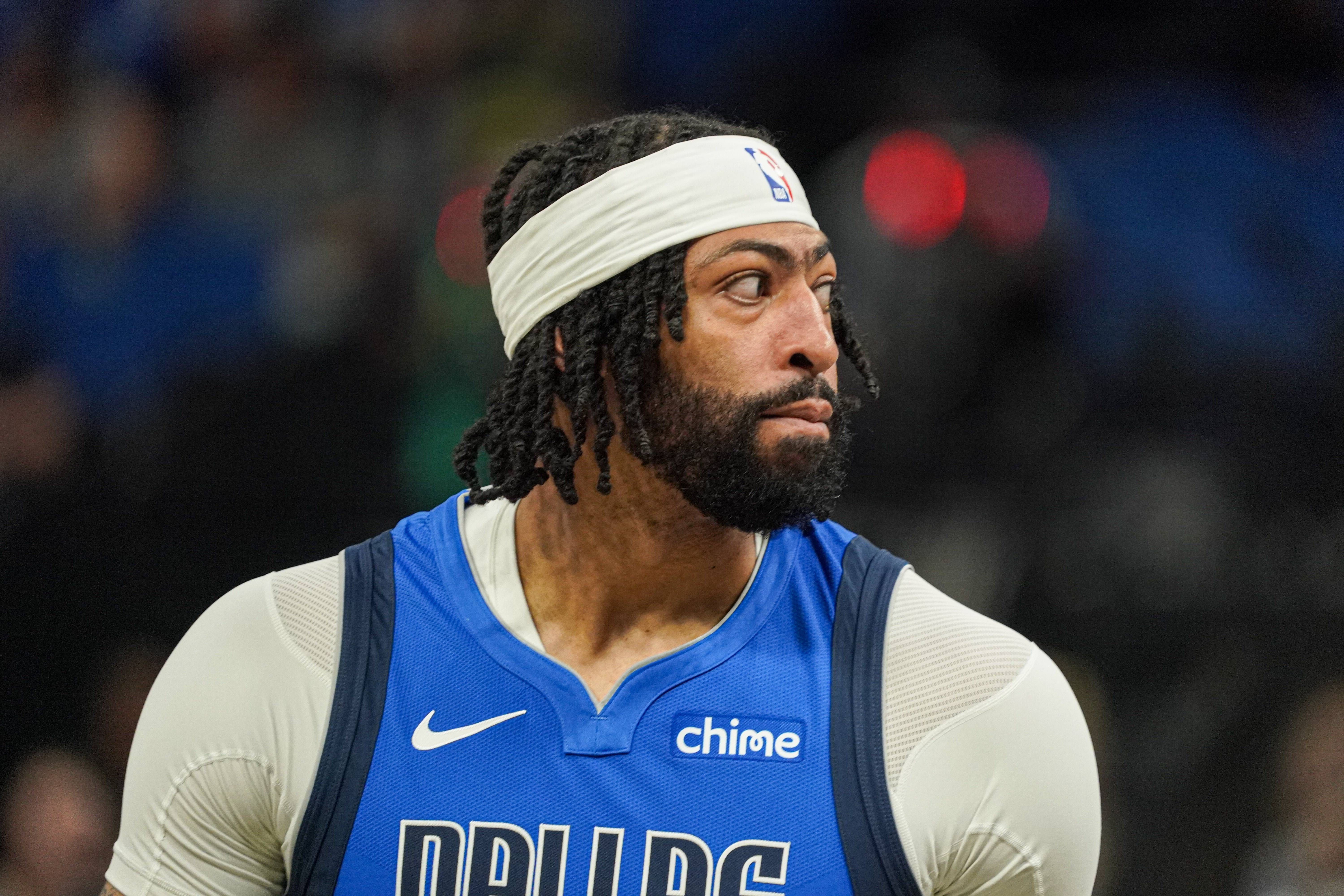 勇士B队绝杀独行侠,西蒙斯惊艳世界 勇士B队绝杀独行侠,西蒙斯惊艳世界