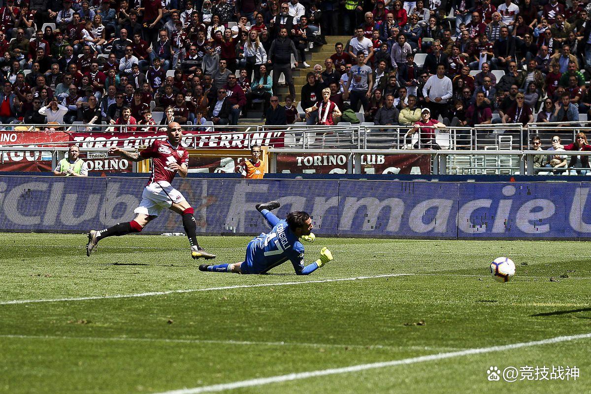 关于汉堡主场失利，球迷情绪低迷的信息