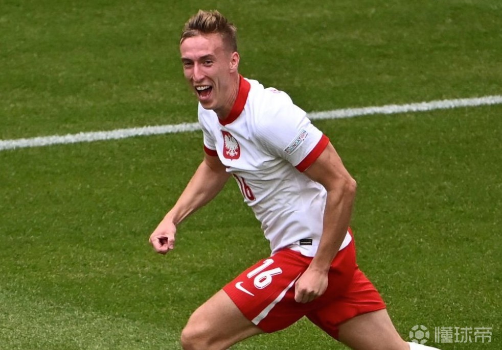 关于世界级球星状态神勇，单场攻破对手球门的信息