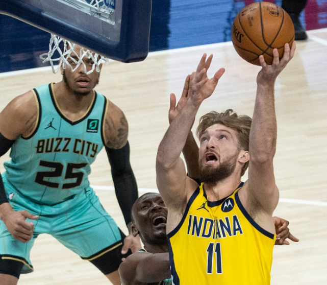 真假难辨，足球拉锯战精彩继续的简单介绍