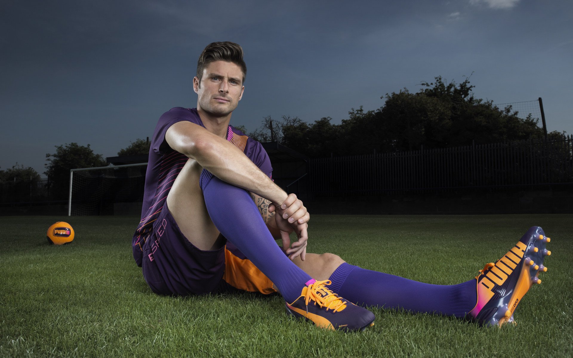 当足球的生死战遇见F1的轰鸣，罗德里双重赛场的接管艺术