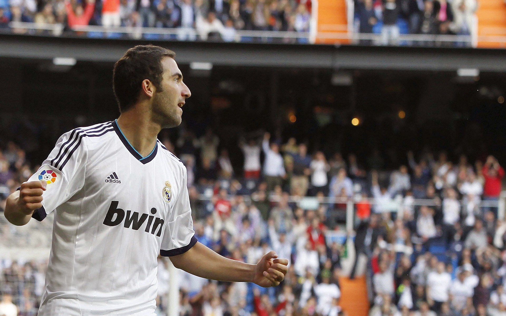 孤岛与灯塔，法国强行终结巴拉圭，C罗如何成为关键先生